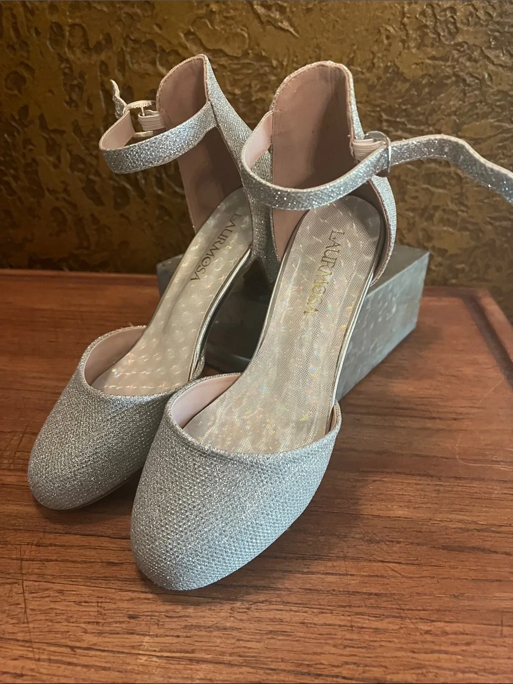 Glittery girls dress shoes